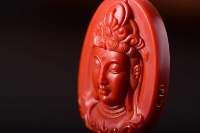 文玩界的中国红，佩戴小小一块，让你过年回头率300%