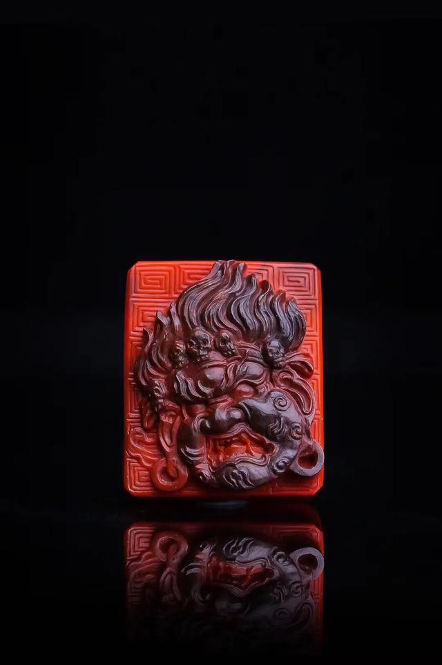 南红都是有瑕疵才去雕刻？今天就颠覆你的认知！
