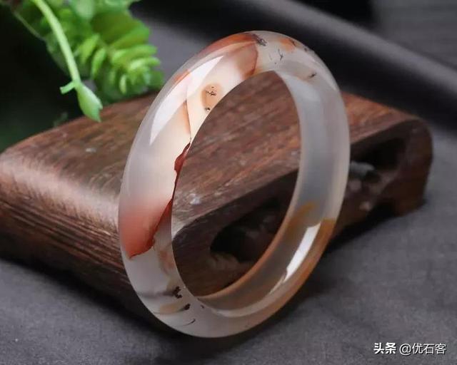 “满色满肉”才是最好？这3种南红美如画