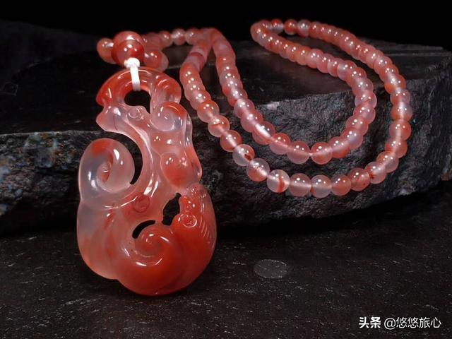 精美炫目的凉山九口南红玛瑙饰品