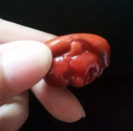 推荐2000多给媳妇买的南红，一个月后居然