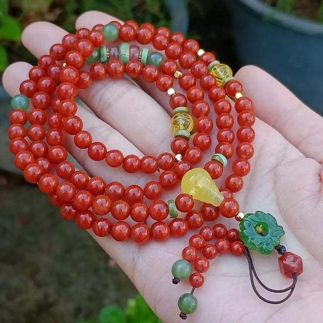 南红的作品