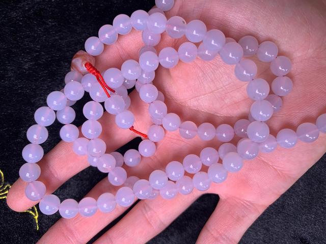 保山南红无裂小庄瓷白108佛珠。个别带红天眼 。颗颗精选