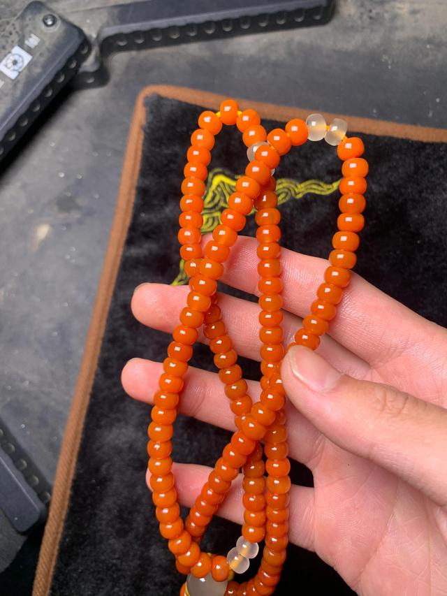 保山南红算盘珠，肉肉滴，柿子红颜色。文玩气十足