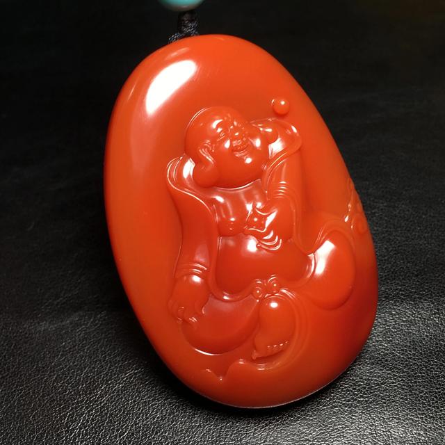 南红的两级分化原因何在？